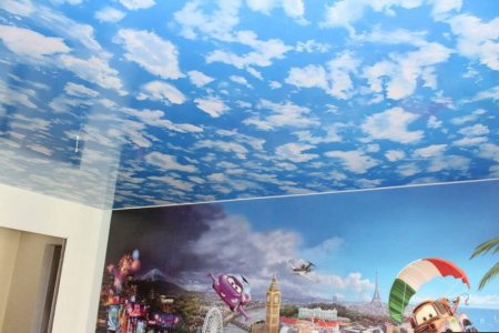 Фотопечать на потолке в детской