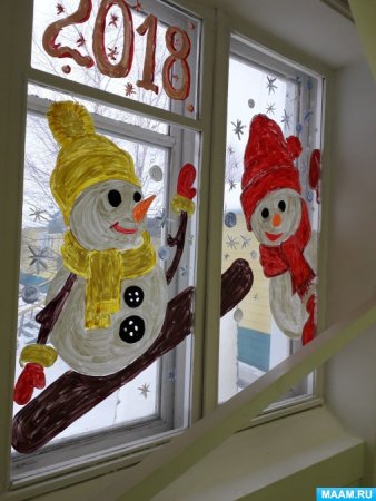Новогоднее украшение окон в детском саду