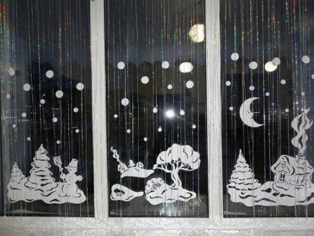 Зимнее украшение окон в детском саду