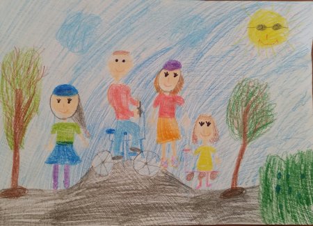 Детский рисунок мама папа я