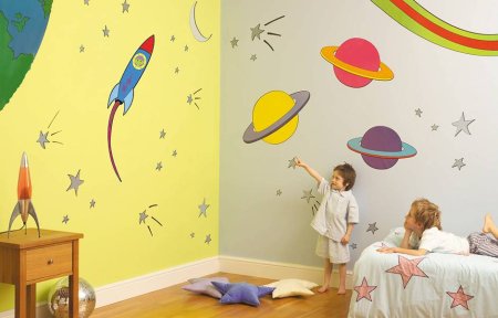 Рисунок на стене в детской