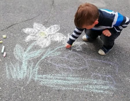 Рисунки на асфальте.