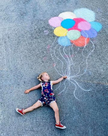 Мелками на асфальте