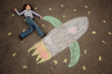 Космос на асфальте мелом