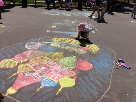 Рисунки мелом на асфальте