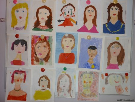 Выставка рисунков моя мама