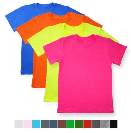 Дети в цветных футболках