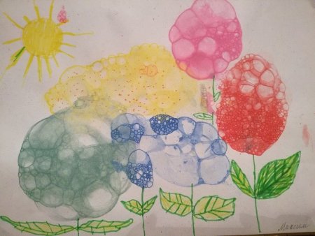 Рисование мыльными пузырями в старшей группе