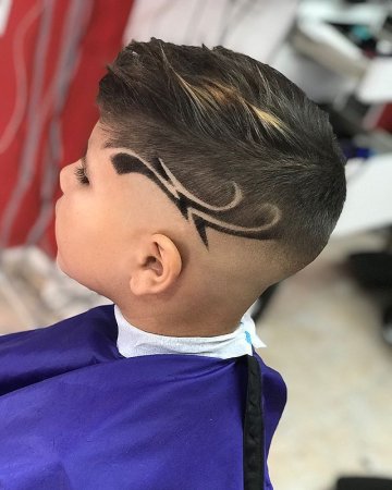 Прическа для мальчика со стрелками