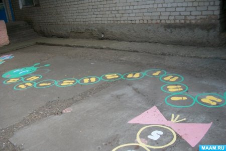 Украсить асфальт в детском саду