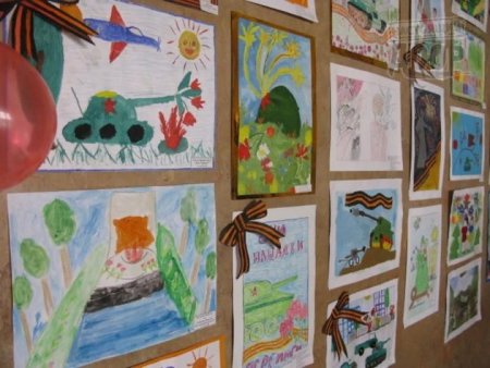 Выставка ко Дню Победы в детском саду