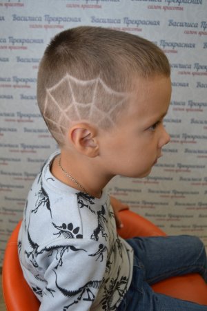 Стрижки для мальчиков с полосками