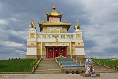 Хурул в Элисте 3д