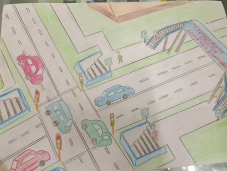 Пешеходный переход на перекрестке