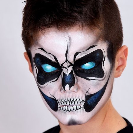 Раскраска лица на Хэллоуин