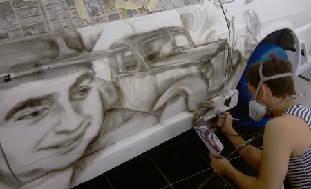 Художник по аэрографии