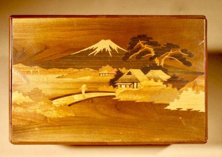 Маркетри Лотос