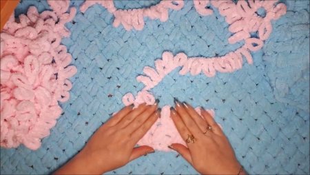 Нитки с петельками для вязания руками