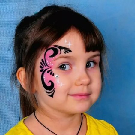 Узоры на лице легкие