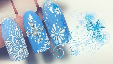 Рисование снежинки на ногтях