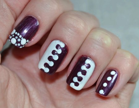 Рисование дотсом на ногтях