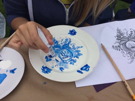 Мастера гжельской росписи