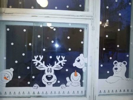 Зимние украшения на окна