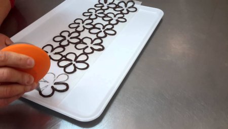 Трафареты из шоколада