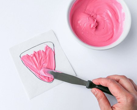 Лепестки из шоколада для торта