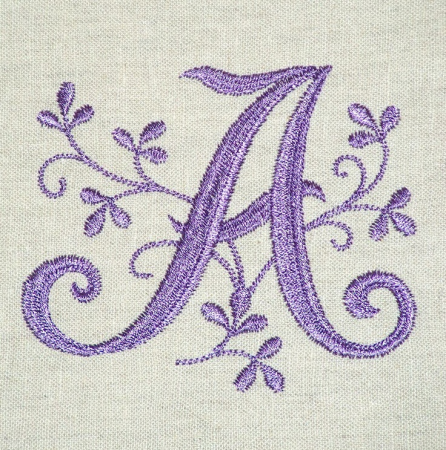 Вышивка гладью буквы
