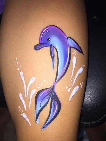 Бабочка аквагримом на руке