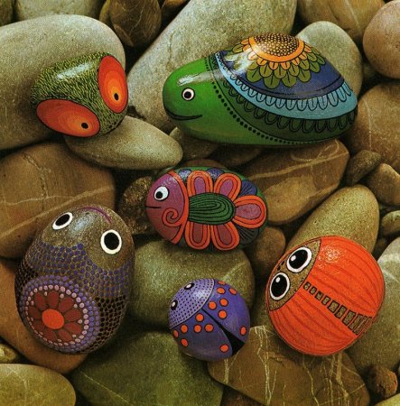 Рисование на камушках