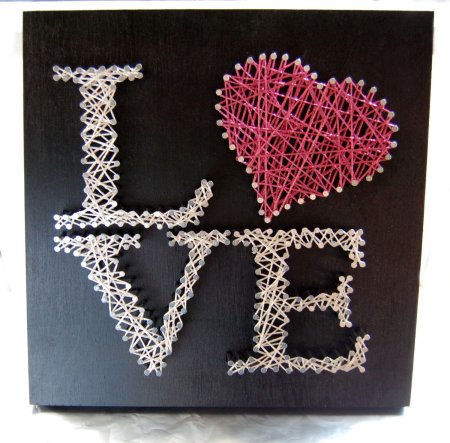 Панно с гвоздями и нитками