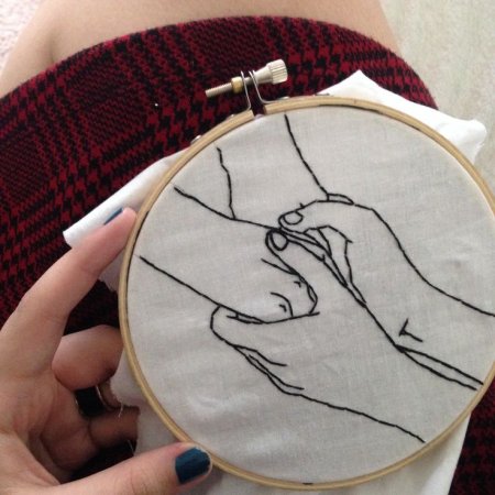 Панно на пяльцах