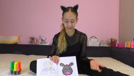 Ксения Куприкова рисует