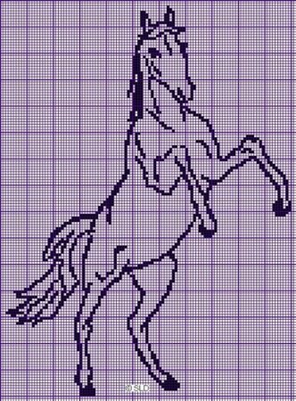 Монохромная вышивка крестом лошади
