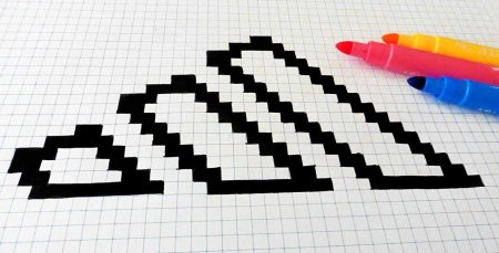 Квадратные рисунки по клеточкам