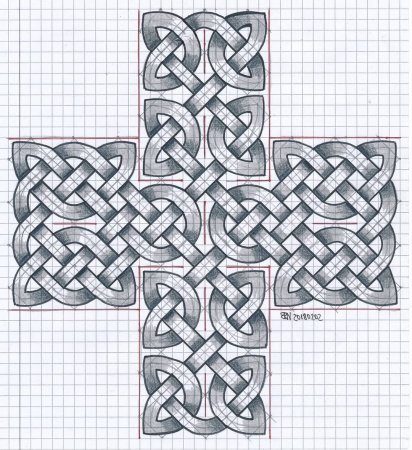 Кельтский узор на листе в клеточку