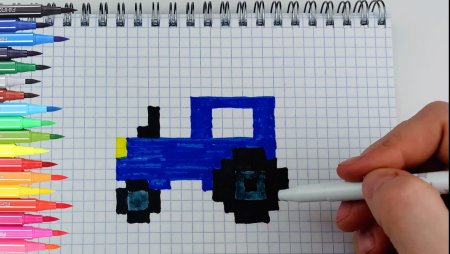 Трактор по клеточкам в тетради