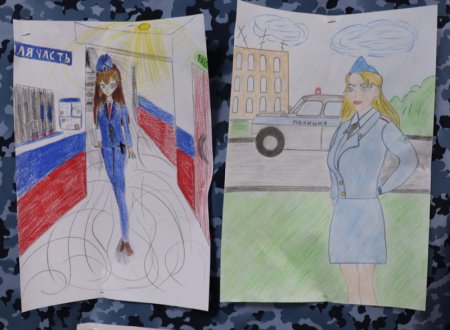 Рисунок мама на работе