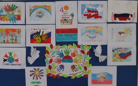 Рисунки ко Дню единства на выставку