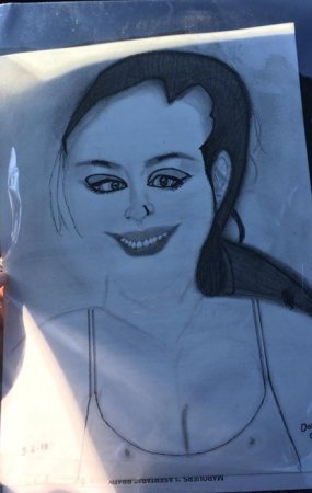 Портрет девушки я так вижу смешно