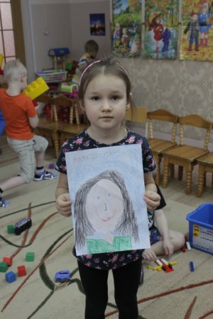 Рисование портреты любимых мамочек
