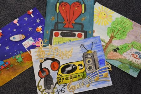 Рисунки ко Дню радио детские