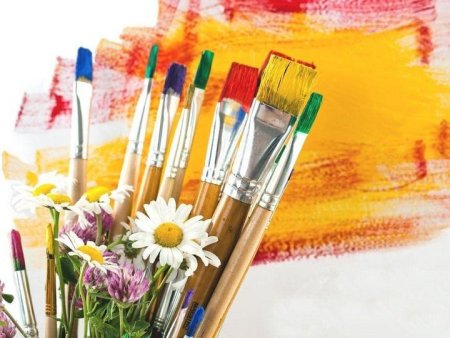 Краски с кисточкой