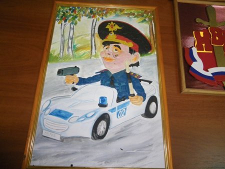 Рисунок ко Дню полиции