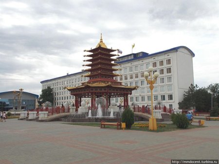 Фонтан Лотос город Элиста