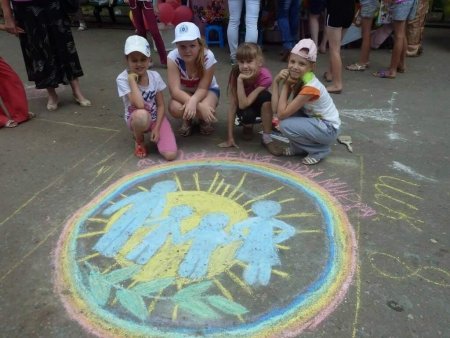 Рисунки на асфальте.