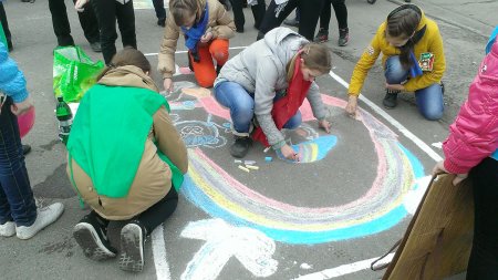 Рисунки на асфальте.