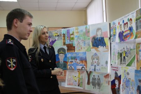 Творческая выставка посвященная Дню полиции